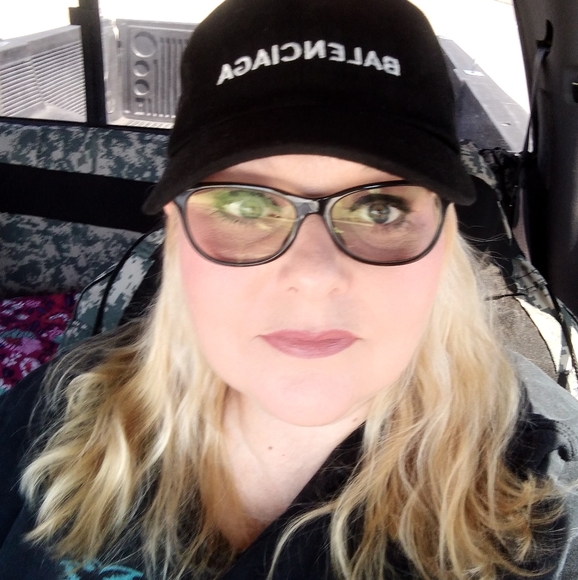 Meet your Posher, Mercadez Gambino Butcher - Picture 4 of 6